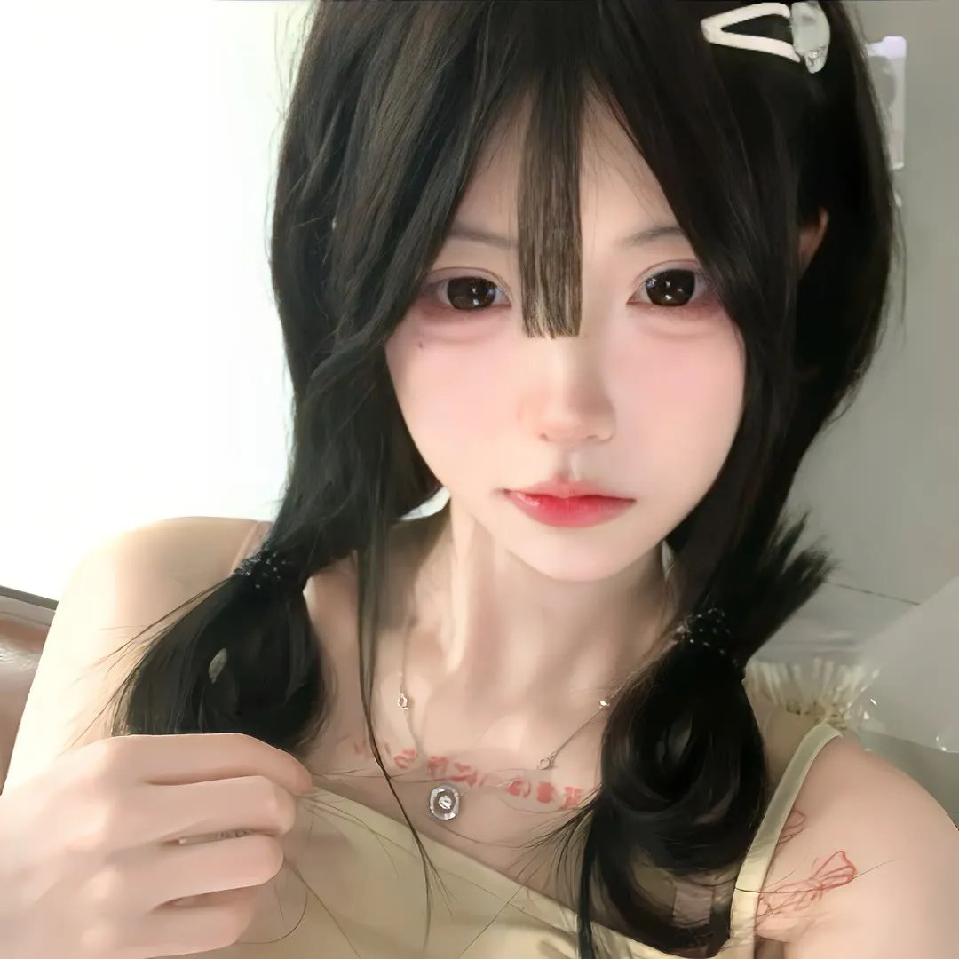 一眼秋水不见深